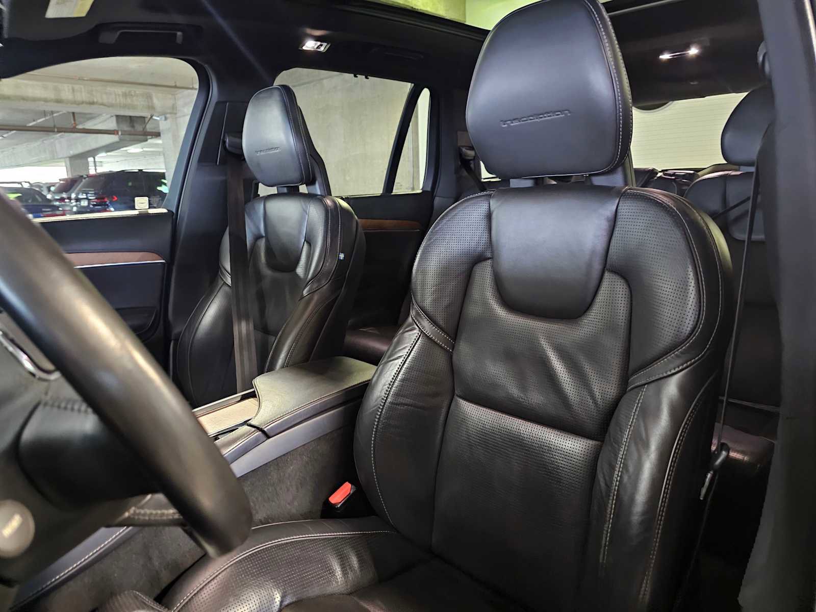 Used 2016 Volvo XC90 T6 Inscription w/ Vision Package AWD/4WD image 28