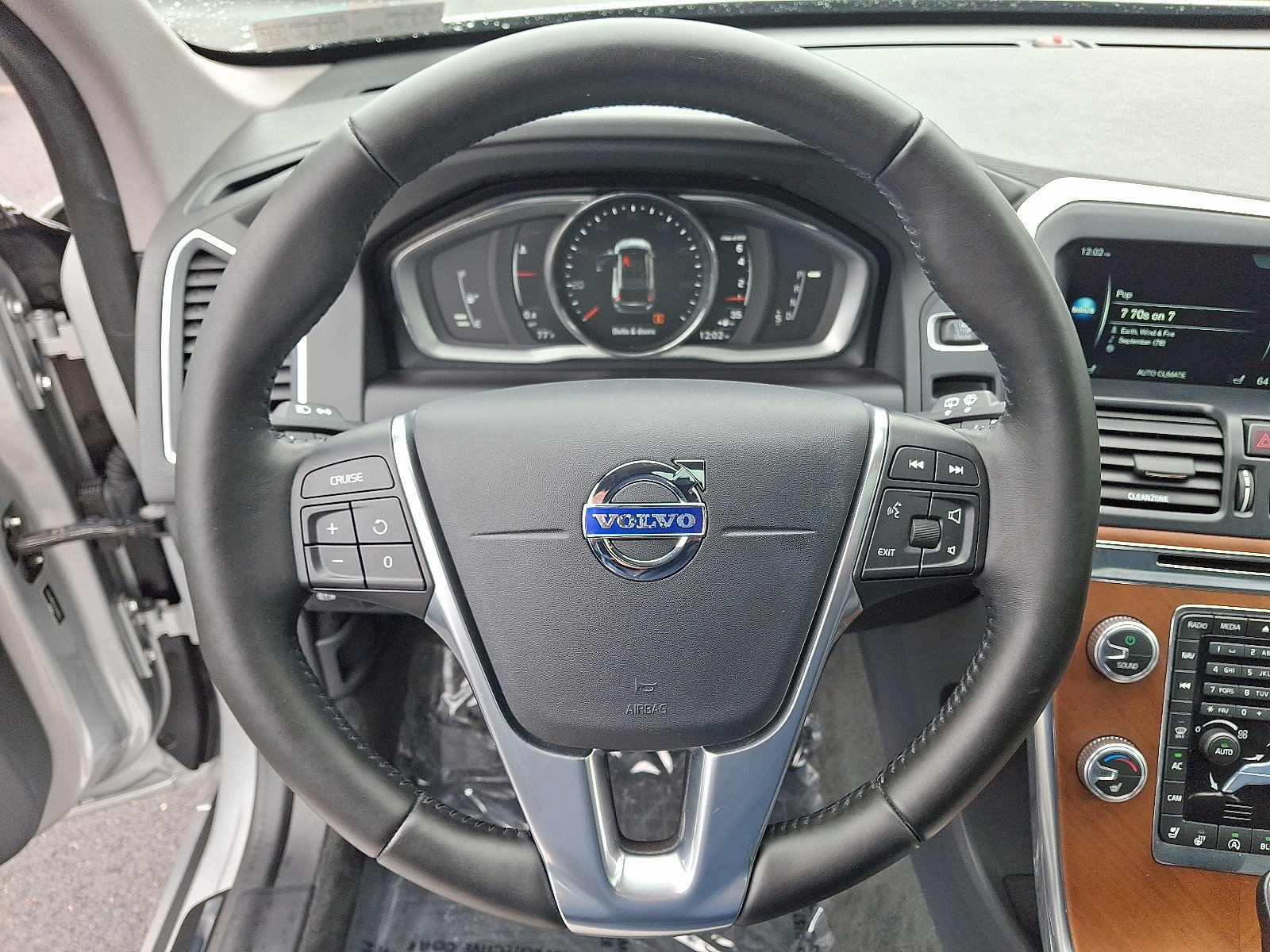 Used 2017 Volvo XC60 T5 Inscription w/ Preferred Option Package AWD/4WD image 20