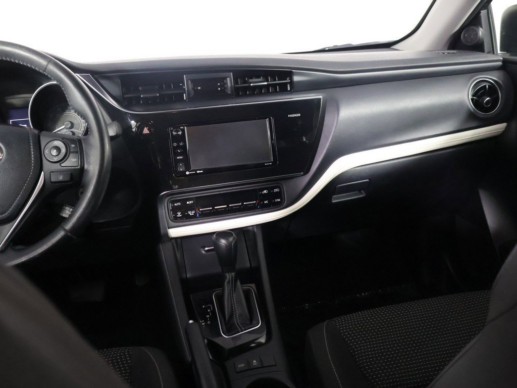 Used 2017 Toyota Corolla iM image 28