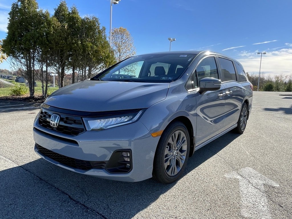 New 2026 Honda Odyssey Touring image 7