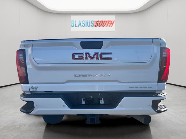 Used 2024 GMC Sierra 3500 Denali w/ Denali Reserve Package AWD/4WD image 4