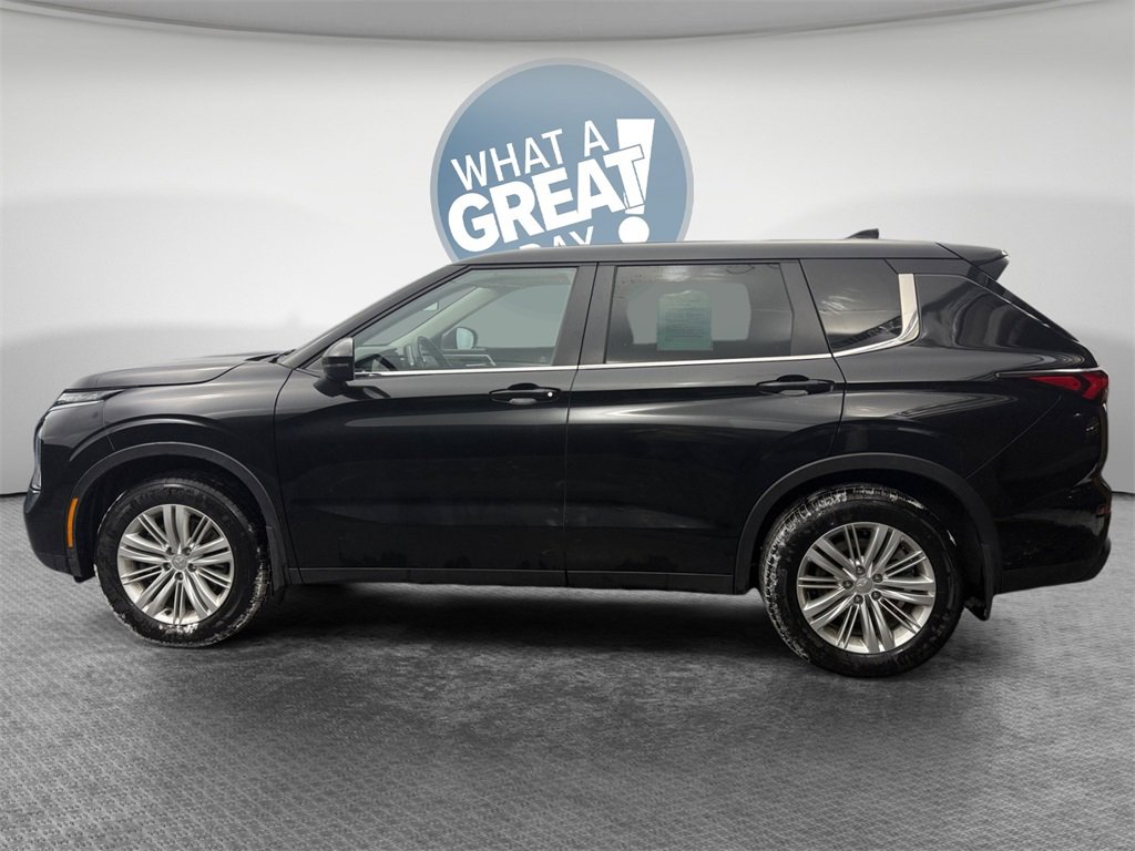 Used 2022 Mitsubishi Outlander ES image 7