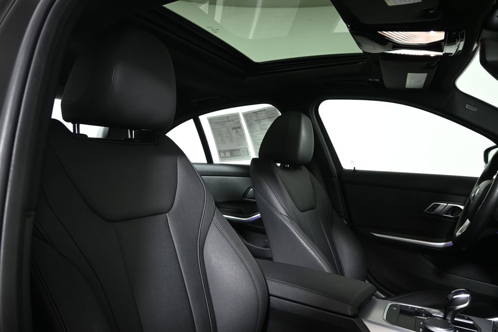 Used 2021 BMW 330e xDrive w/ Convenience Package image 33