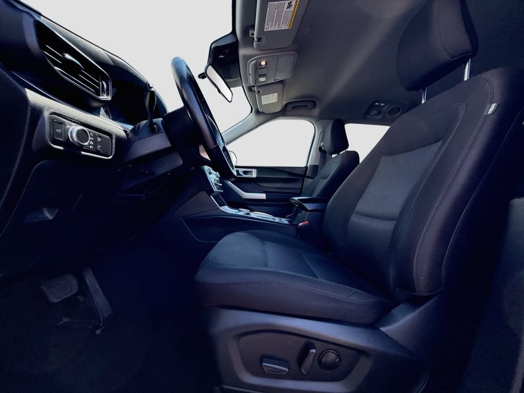 Used 2022 Ford Explorer XLT AWD/4WD image 19
