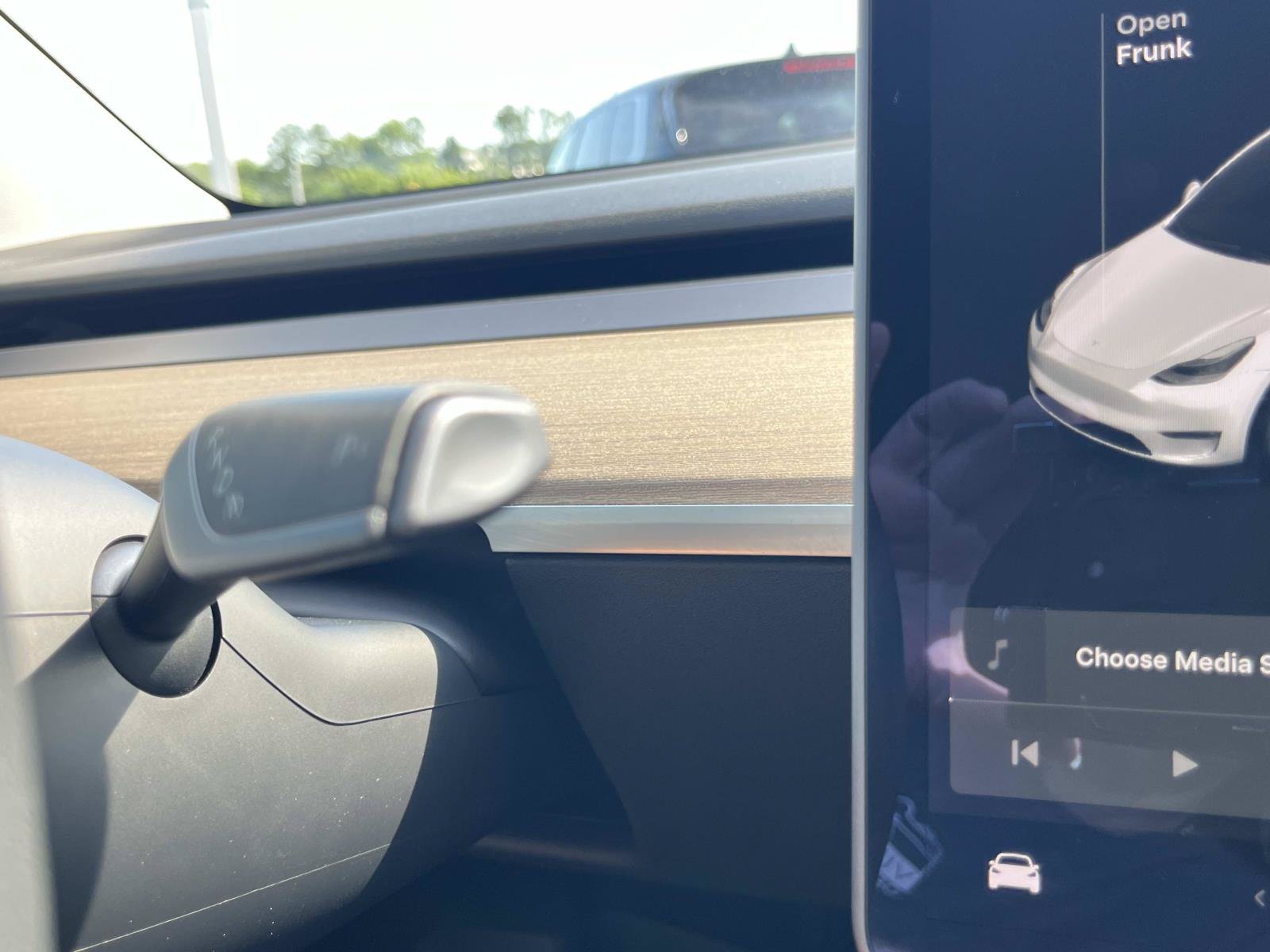 Used 2022 Tesla Model Y Long Range AWD/4WD image 36