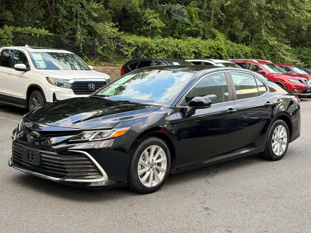 Used 2021 Toyota Camry LE FWD image 2