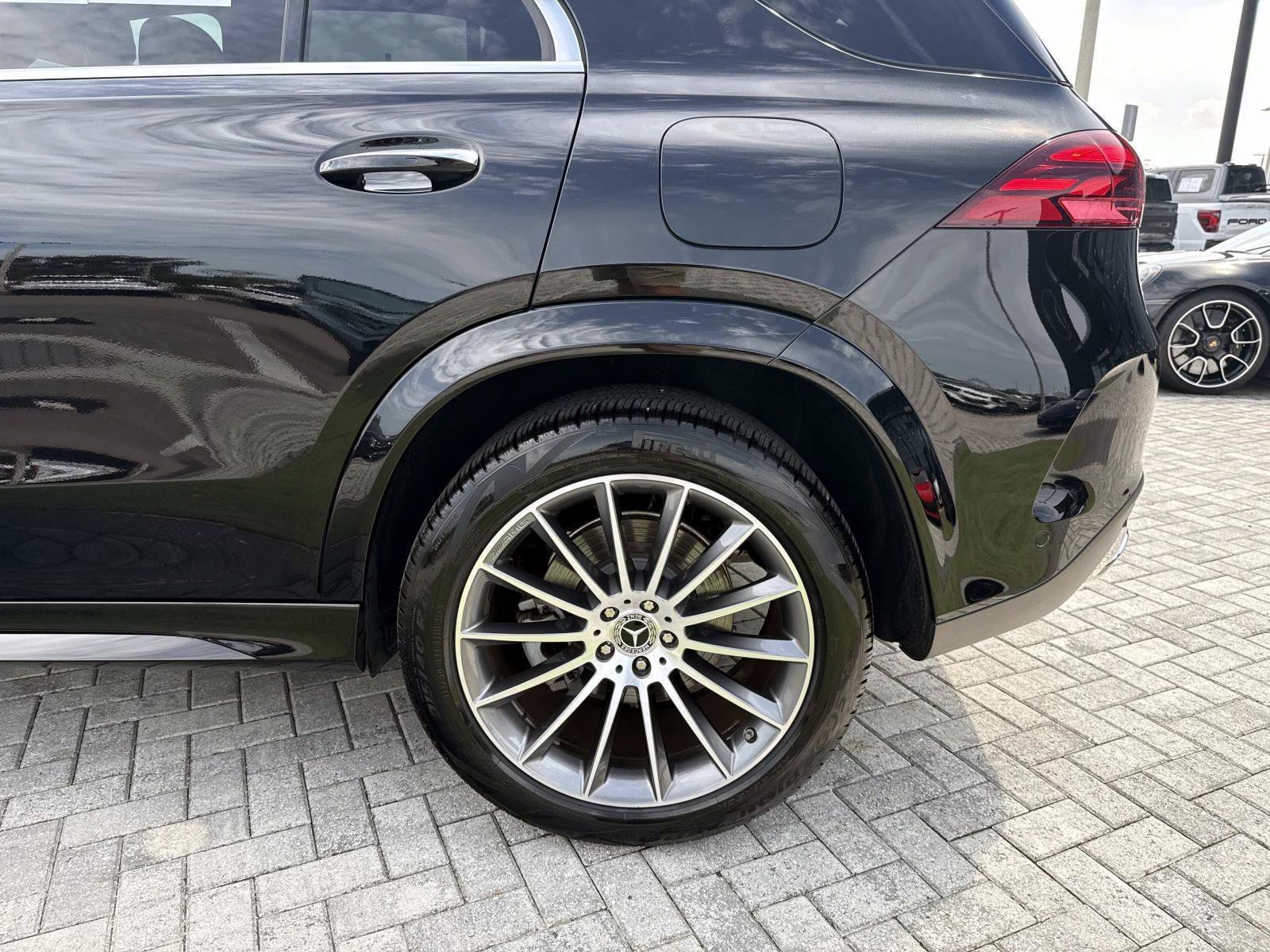 Certified 2024 Mercedes-Benz GLE 450e 4MATIC image 11