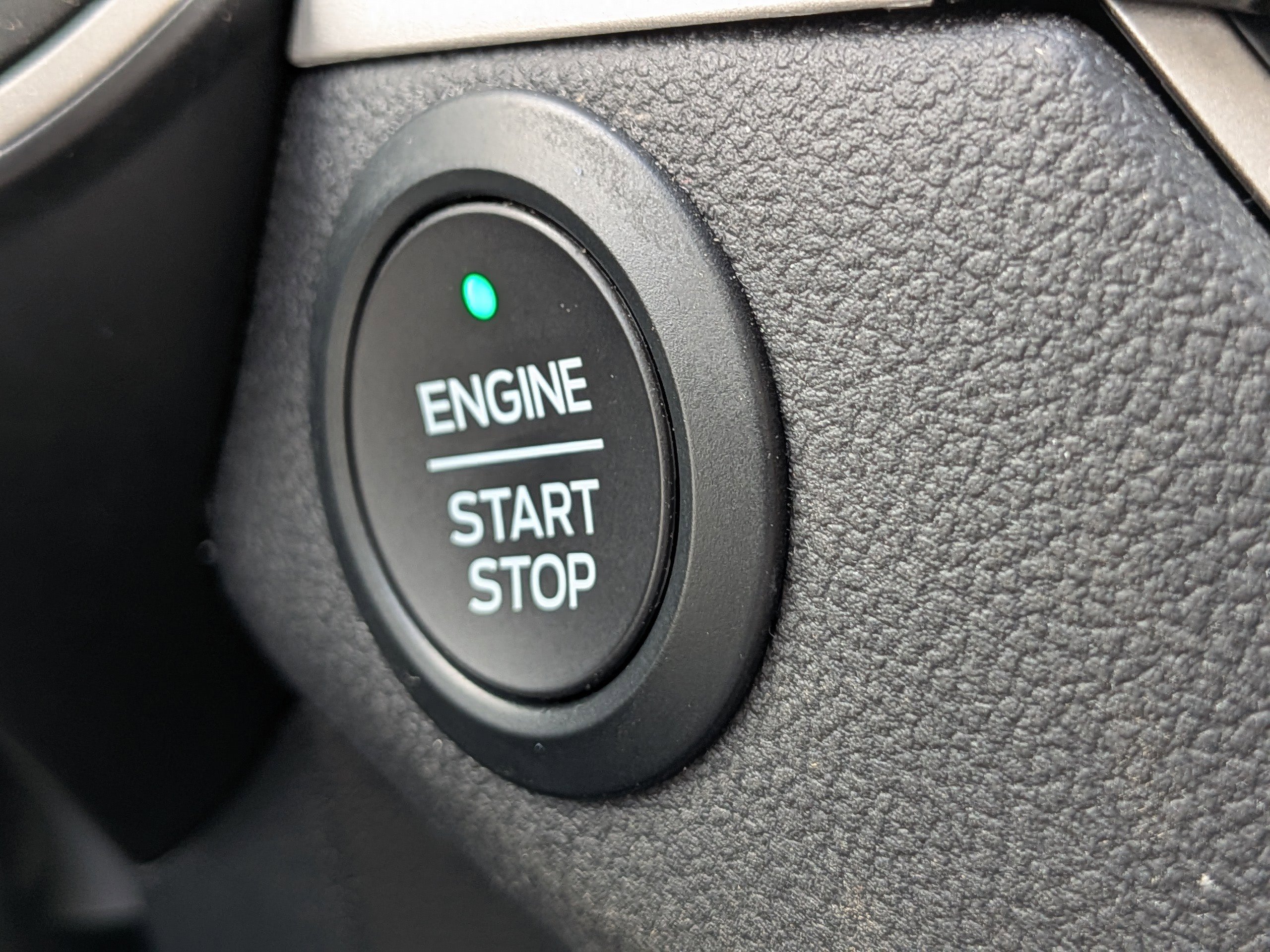 Used 2021 Ford Escape SE w/ SE Sport Appearance Package image 29