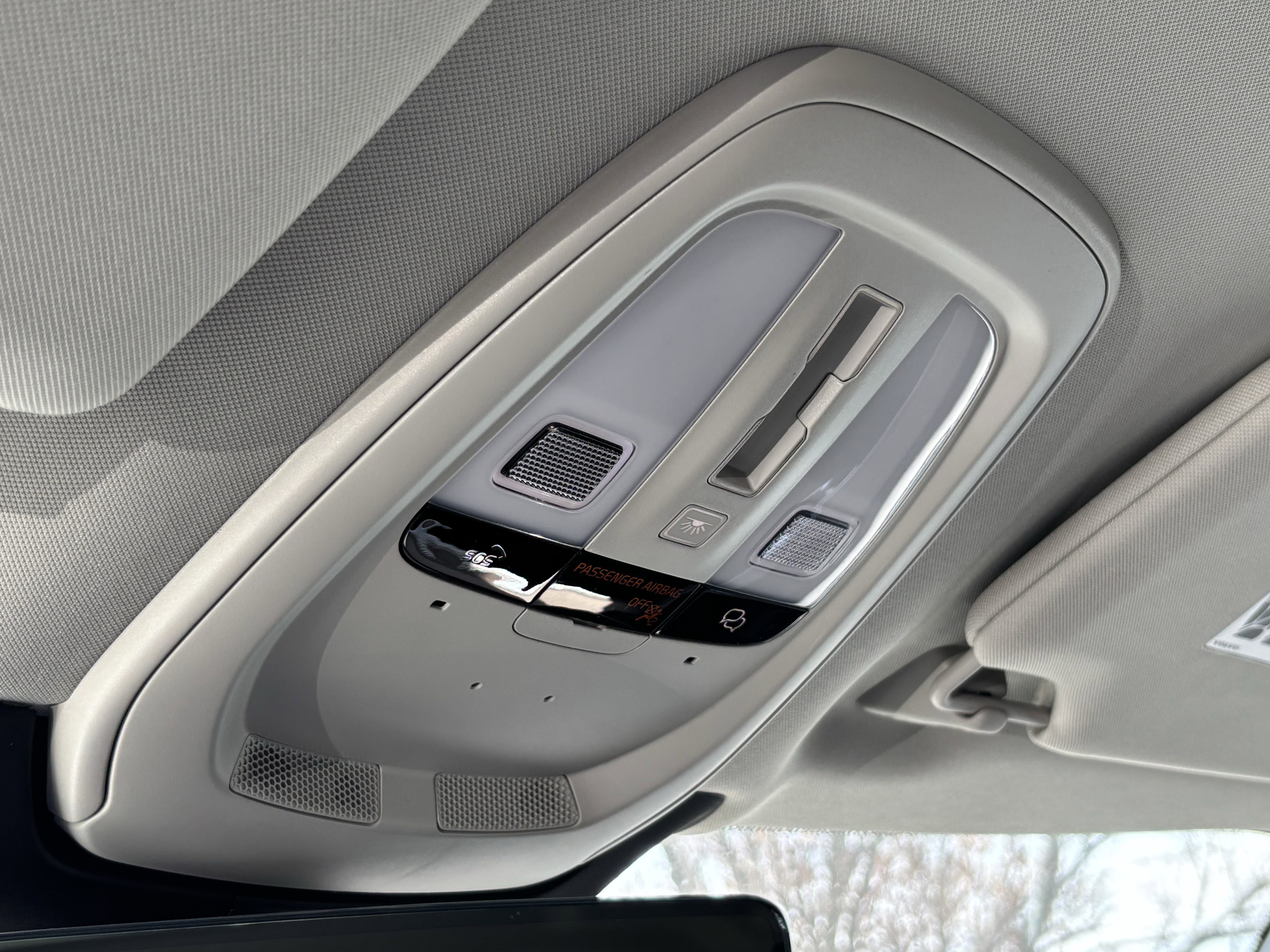 Used 2025 Volvo XC90 B6 Plus w/ Protection Package Premier image 29