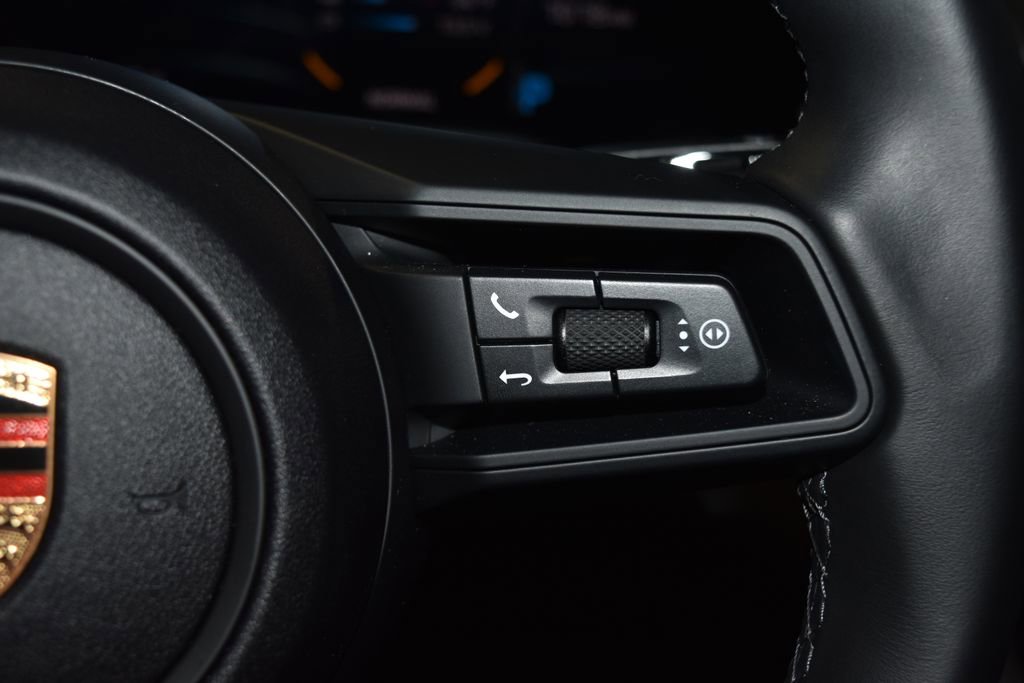 Used 2024 Porsche Taycan image 11