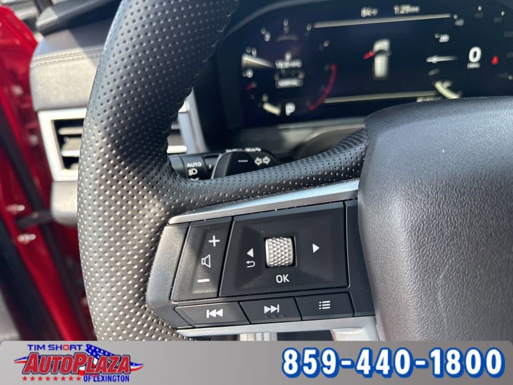 Used 2025 Mitsubishi Outlander AWD image 14