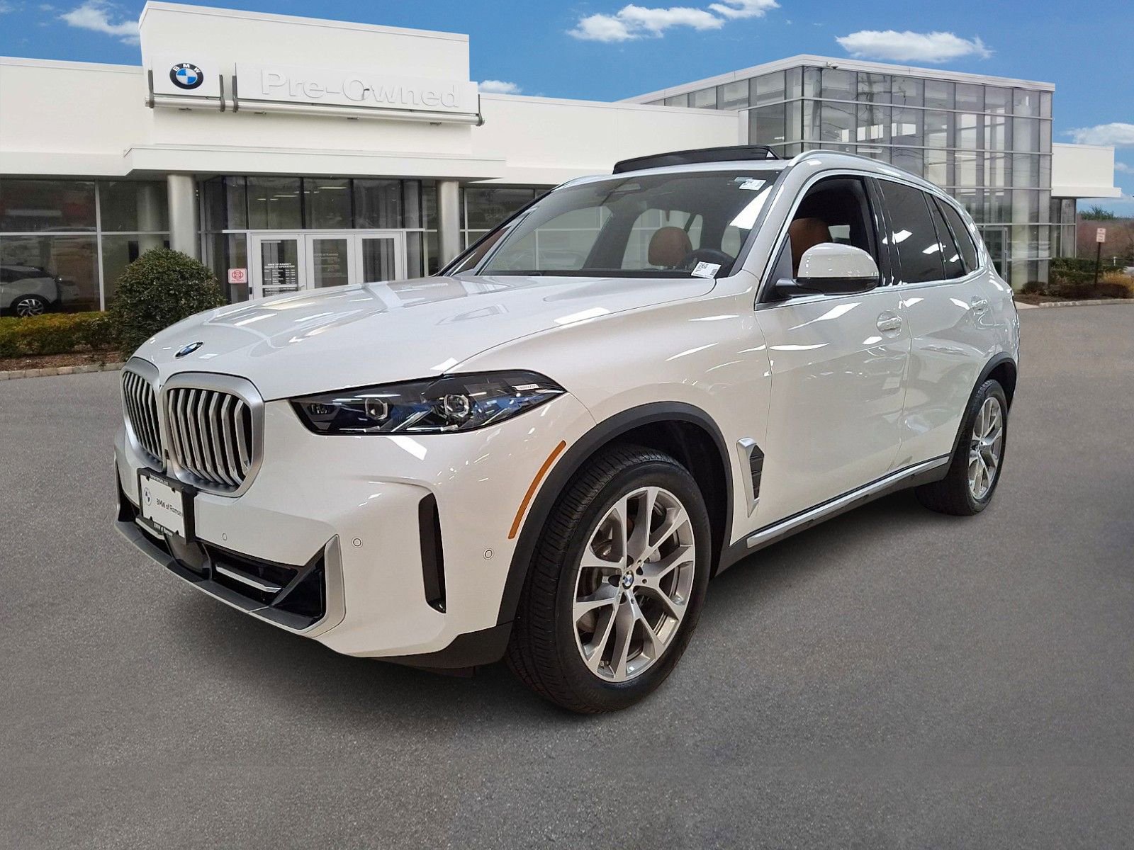 Used 2026 BMW X5 xDrive40i w/ Premium Package image 1