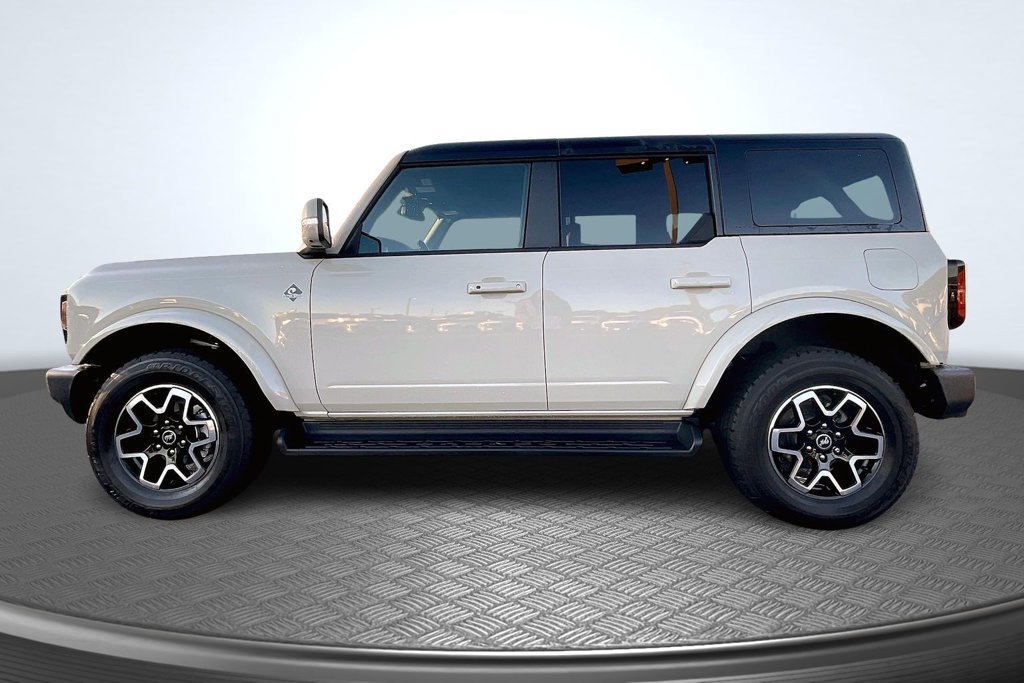 Used 2025 Ford Bronco Outer Banks AWD/4WD image 8