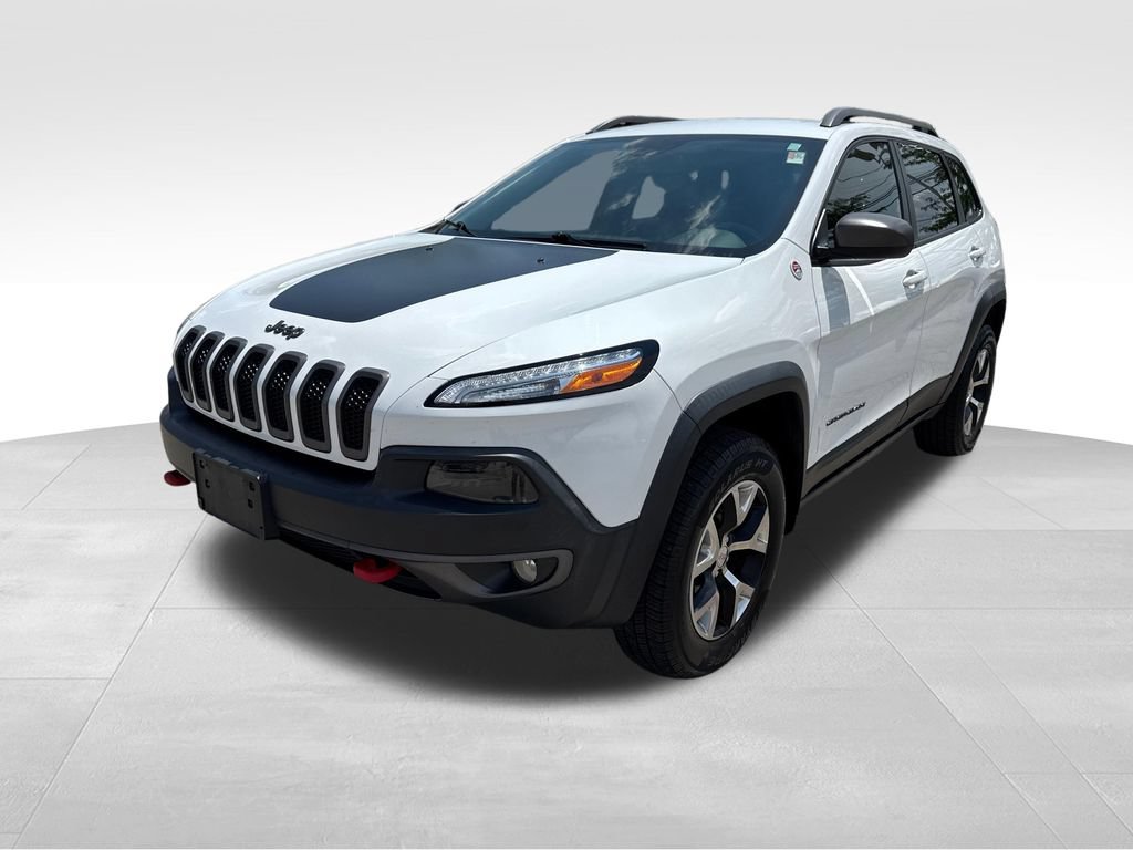 Used 2015 Jeep Cherokee Trailhawk w/ Leather Interior Group AWD/4WD image 3