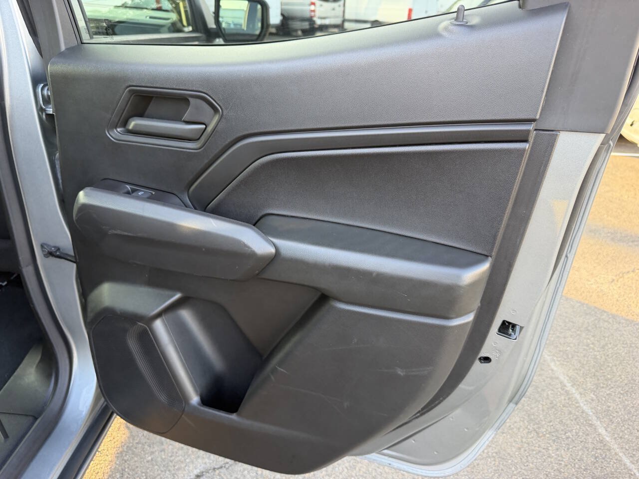 Used 2024 Chevrolet Colorado W/T RWD image 17