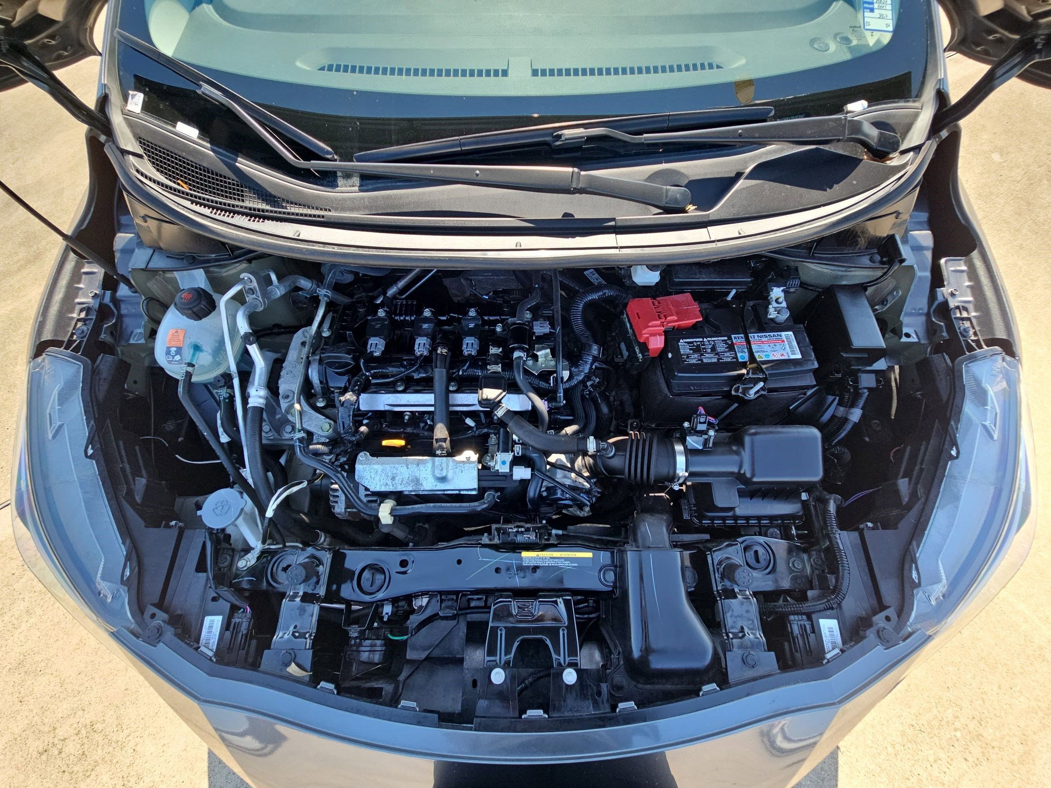 Used 2024 Nissan Versa SR image 33