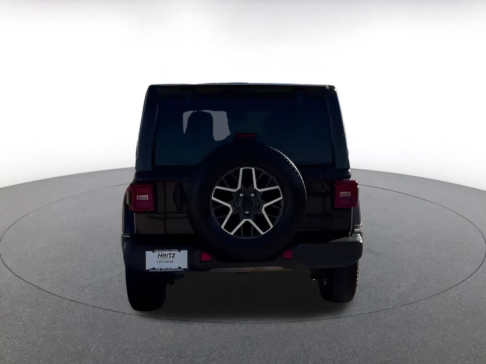 Used 2025 Jeep Wrangler Sahara image 9