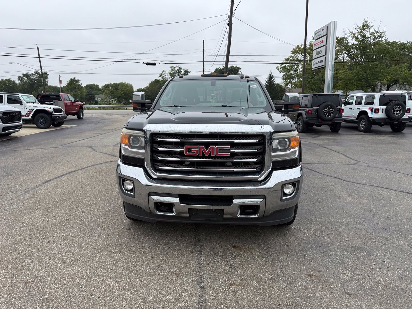 Used 2015 GMC Sierra 2500 SLE w/ All-Terrain HD Package AWD/4WD image 2
