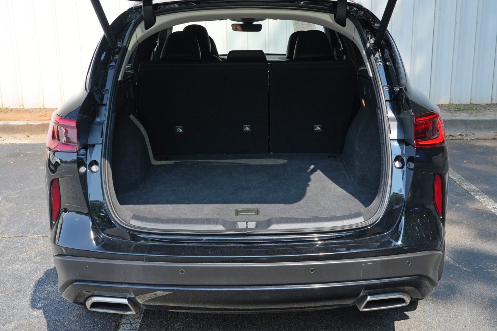 Used 2023 INFINITI QX50 Luxe FWD image 9