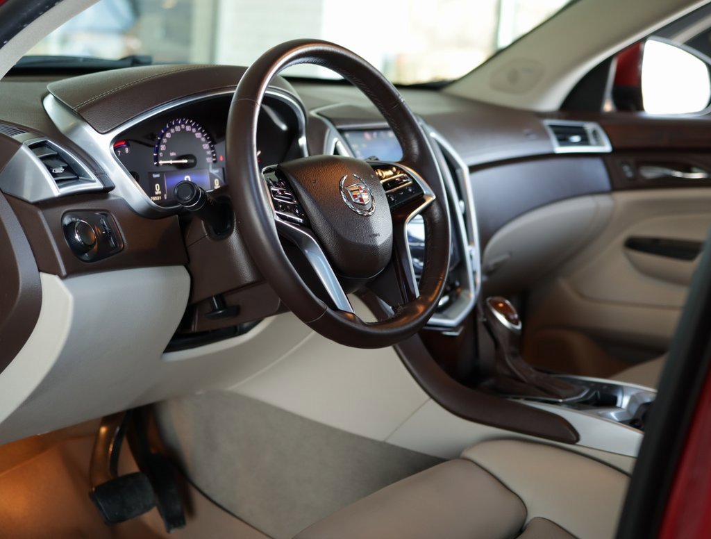 Used 2015 Cadillac SRX Luxury w/ Driver Awareness Package image 9