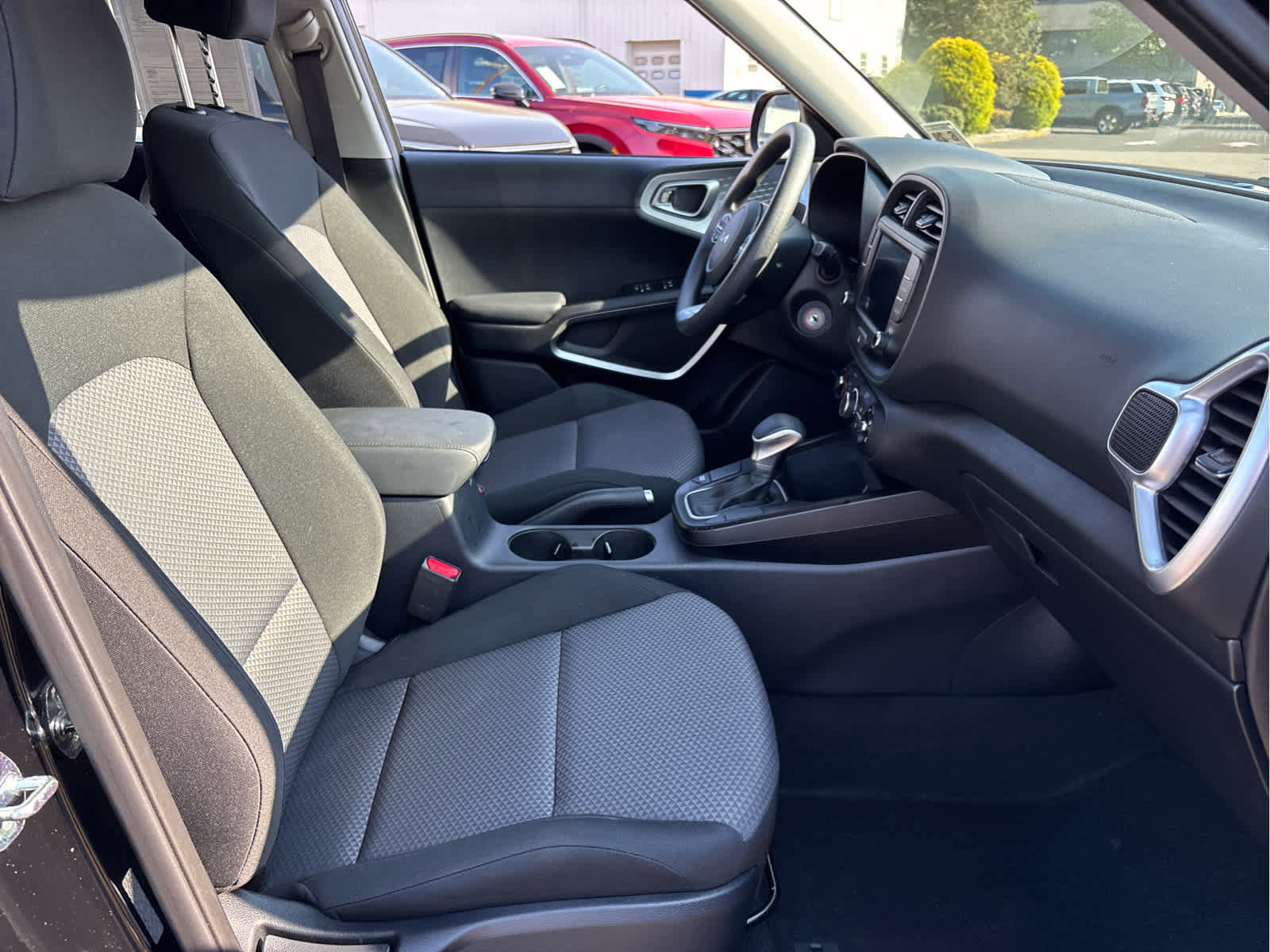 Used 2024 Kia Soul LX w/ Option Group 015 FWD image 20