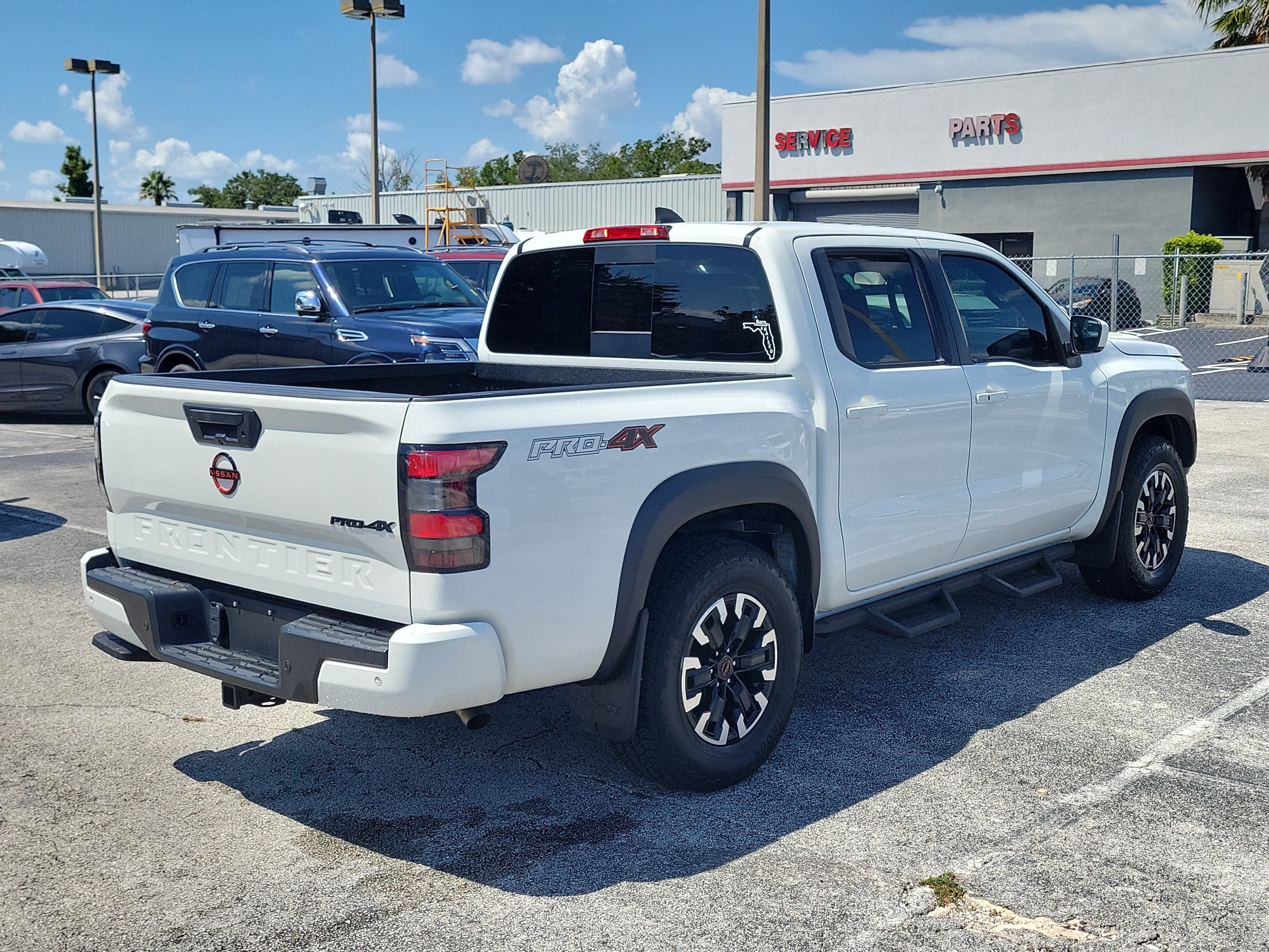 Certified 2024 Nissan Frontier PRO-4X w/ Technology Package AWD/4WD image 4
