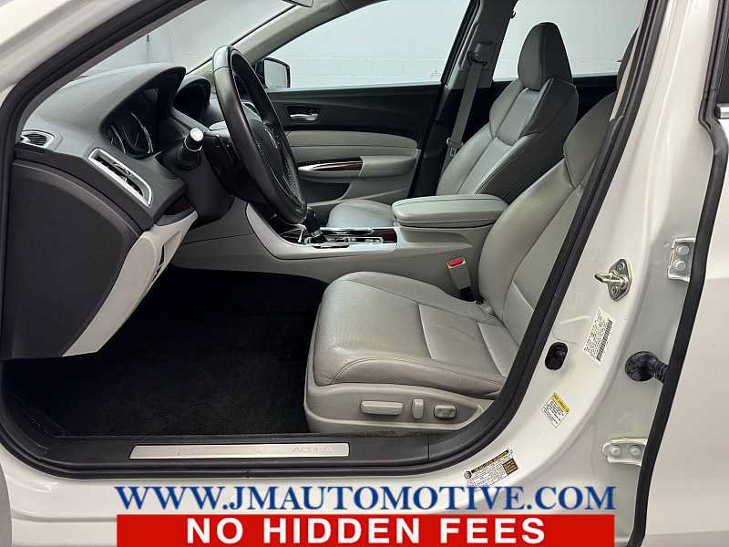 Used 2017 Acura TLX w/ Technology Package FWD image 13
