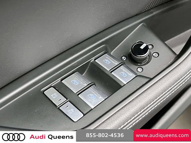 Used 2021 Audi e-tron Premium Plus w/ Premium Plus Package AWD/4WD image 14
