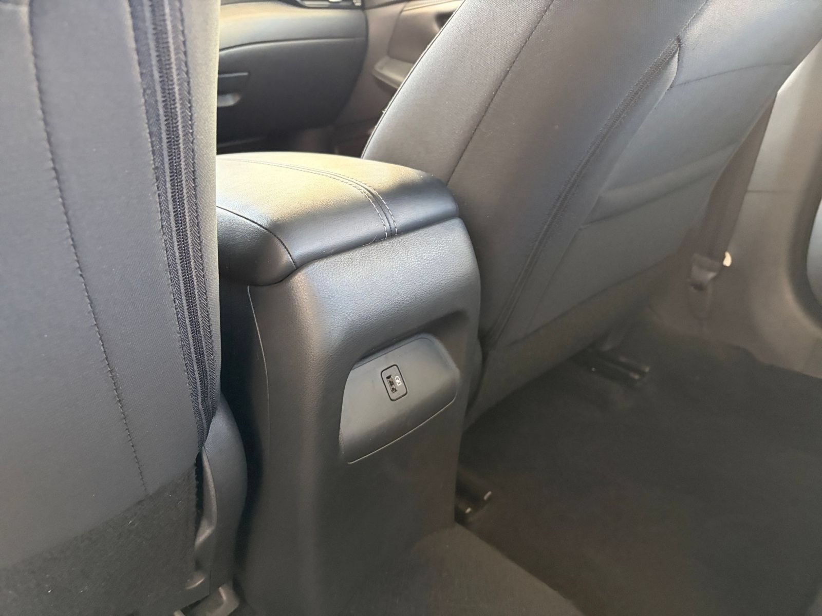 Used 2025 Nissan Sentra SV FWD image 22