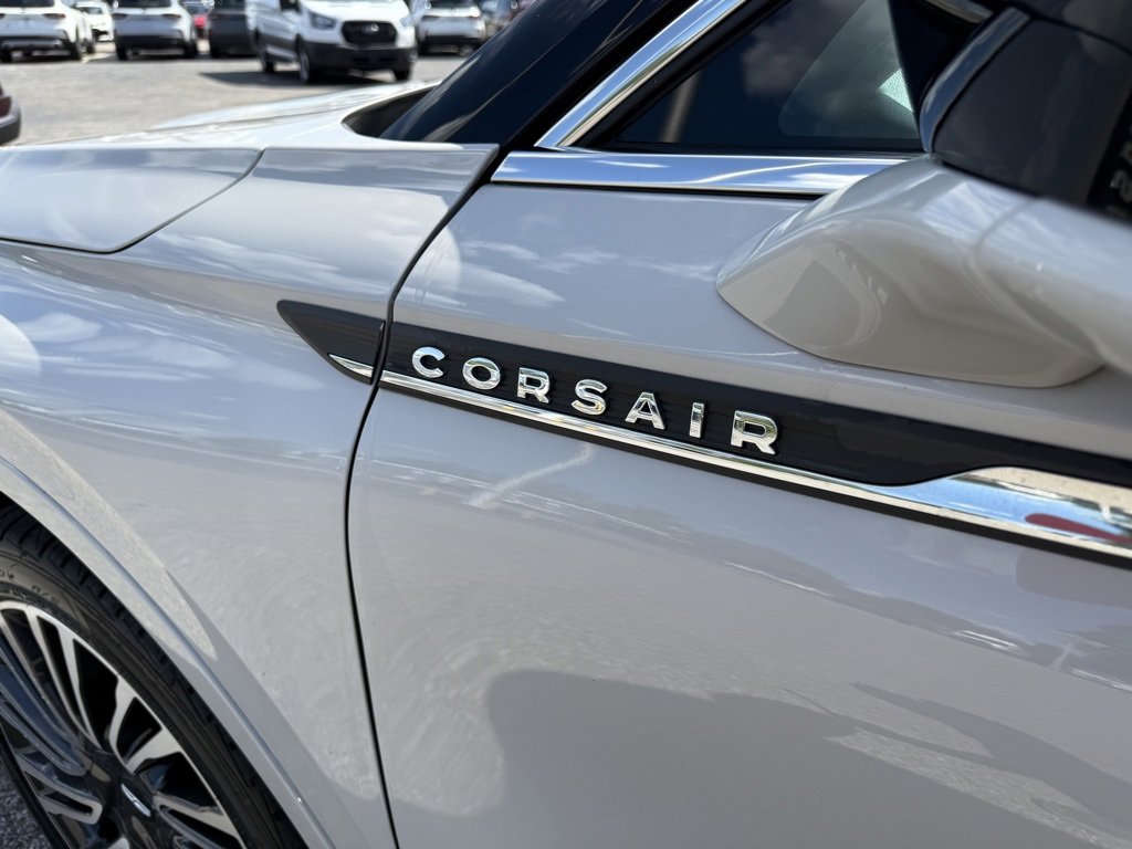 Used 2022 Lincoln Corsair AWD w/ Equipment Group 101A image 11