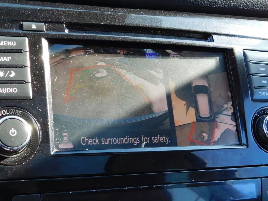 Used 2019 Nissan Rogue SL w/ Premium Package image 21