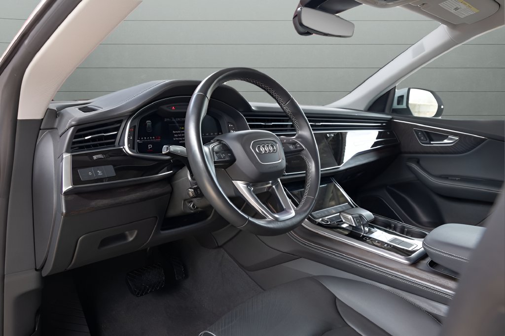 Used 2023 Audi Q8 Premium Plus AWD/4WD image 40