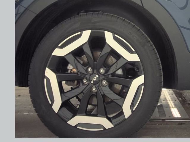 Used 2025 Kia Telluride S image 20