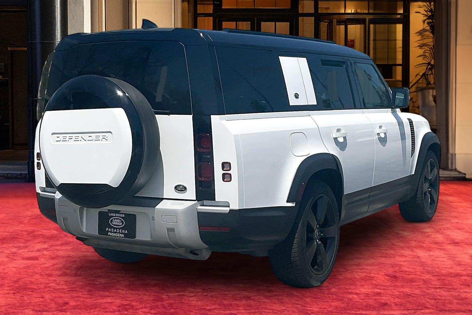 Used 2023 Land Rover Defender 130 SE AWD/4WD image 12