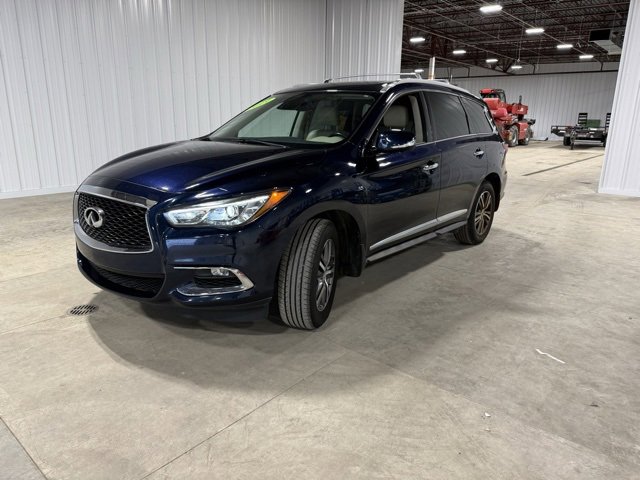 Used 2019 INFINITI QX60 Luxe w/ Essential Package image 3