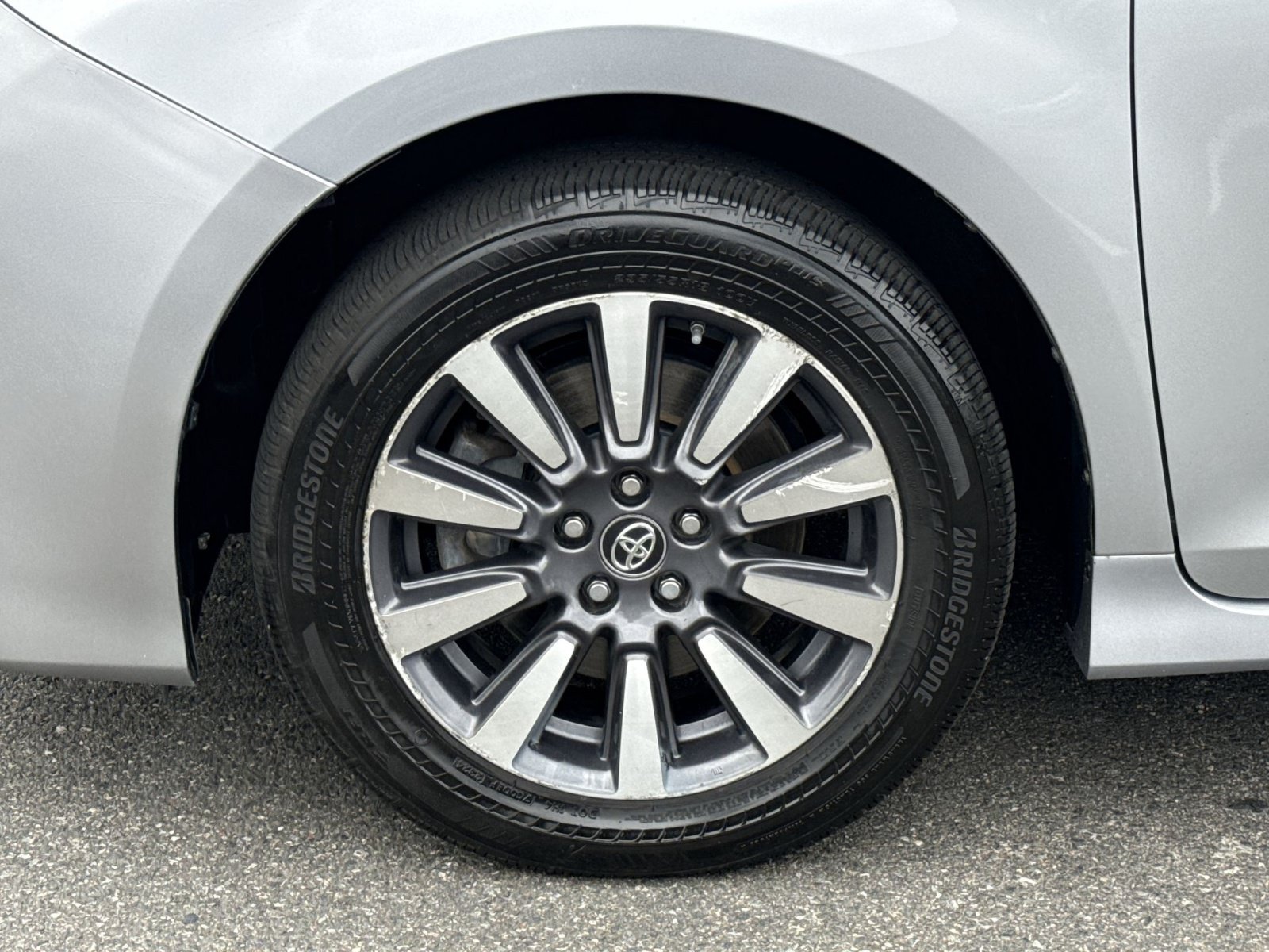Used 2018 Toyota Sienna XLE Premium AWD/4WD image 12