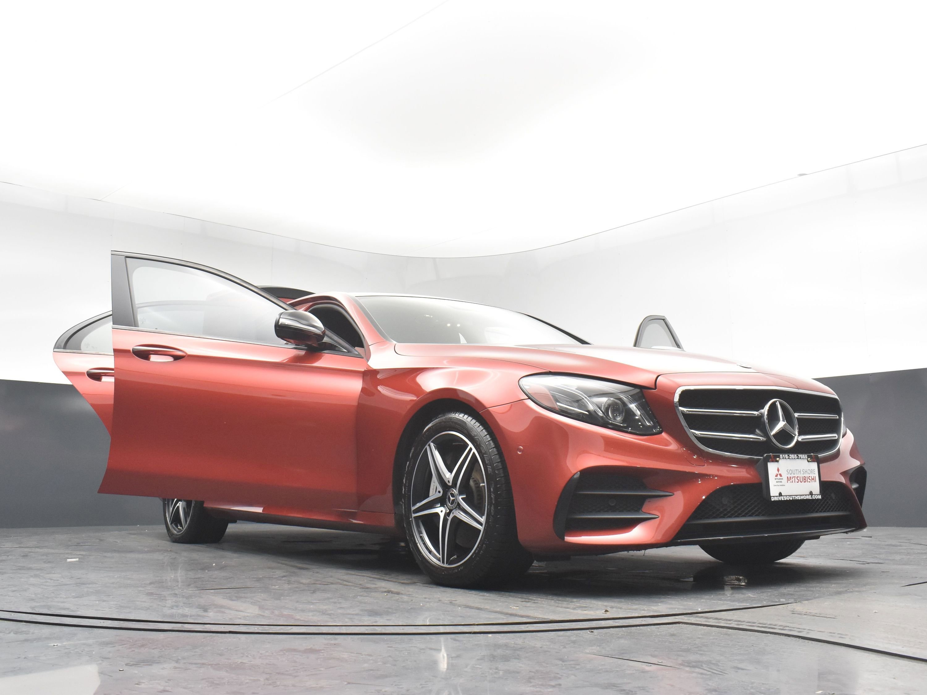 Used 2018 Mercedes-Benz E 300 4MATIC w/ Premium 2 Package image 29