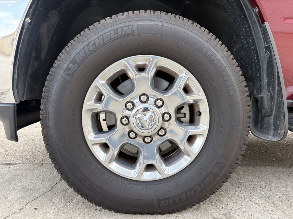 Used 2024 RAM 3500 Laramie AWD/4WD image 9
