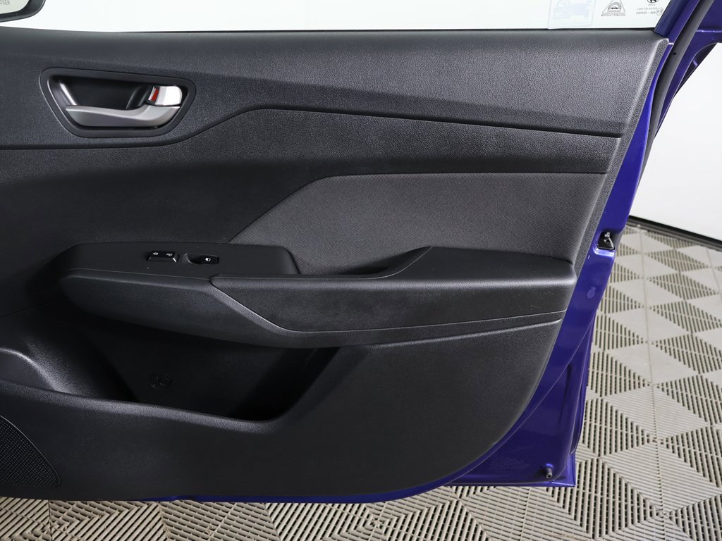 Used 2020 Hyundai Accent SEL image 17