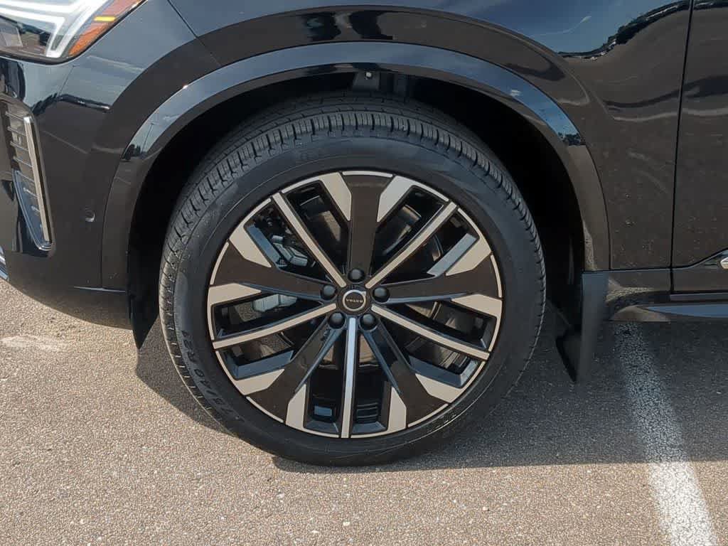 Used 2026 Volvo XC90 B6 Plus w/ Protection Package Premier AWD/4WD image 13