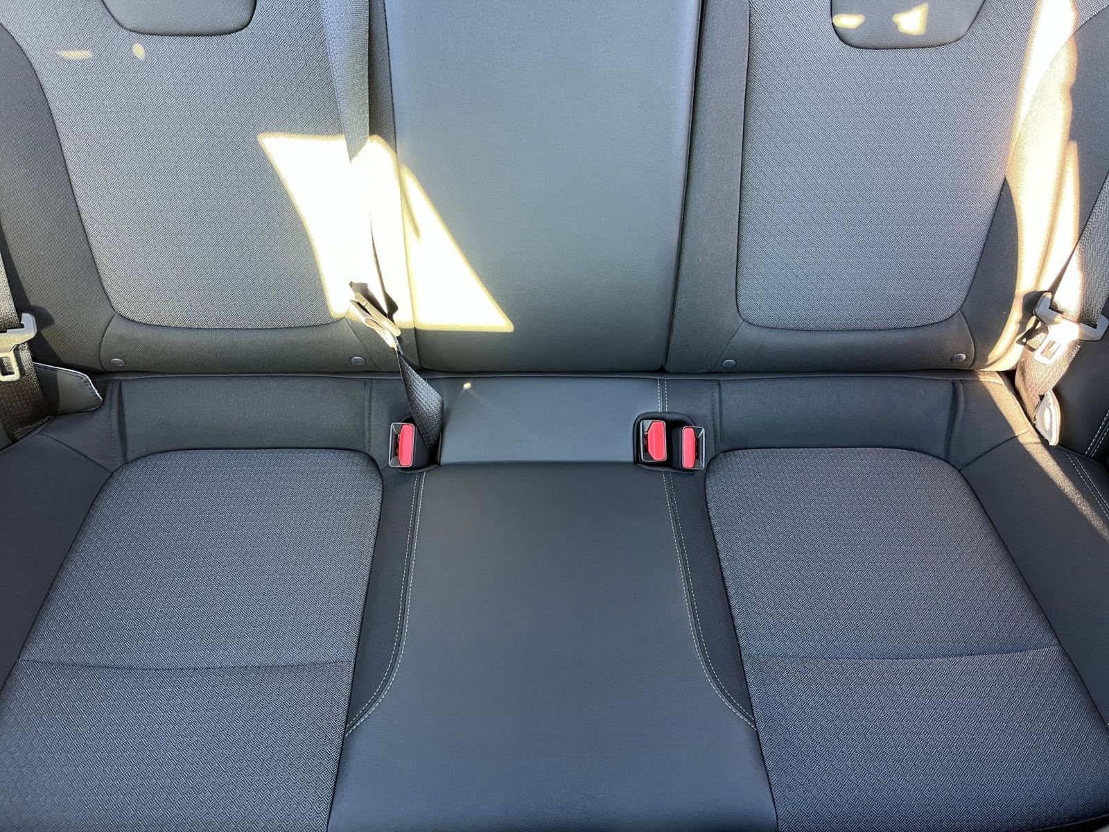 Used 2025 Buick Encore GX Preferred image 38