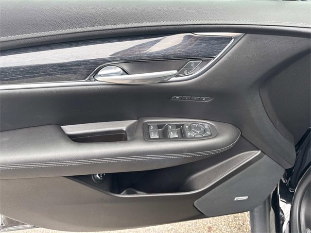 Certified 2022 Cadillac XT5 Premium Luxury image 16