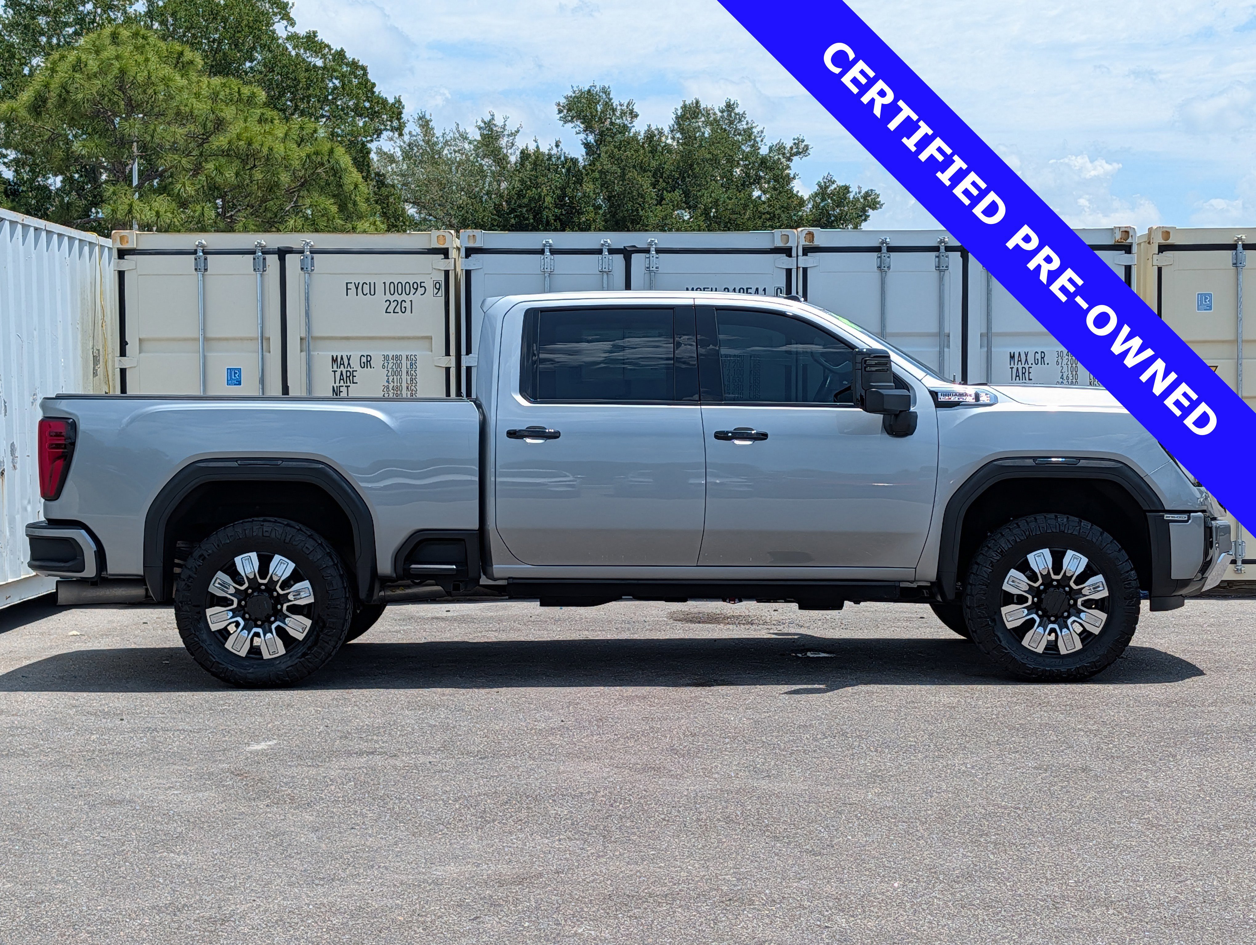 Used 2024 GMC Sierra 2500 Denali w/ Denali Reserve Package AWD/4WD image 3