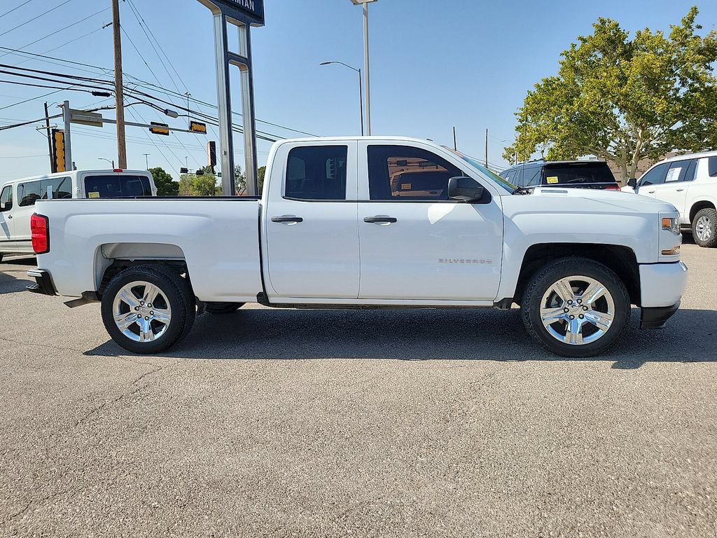 Used 2018 Chevrolet Silverado 1500 Custom w/ Custom Value Package RWD image 14
