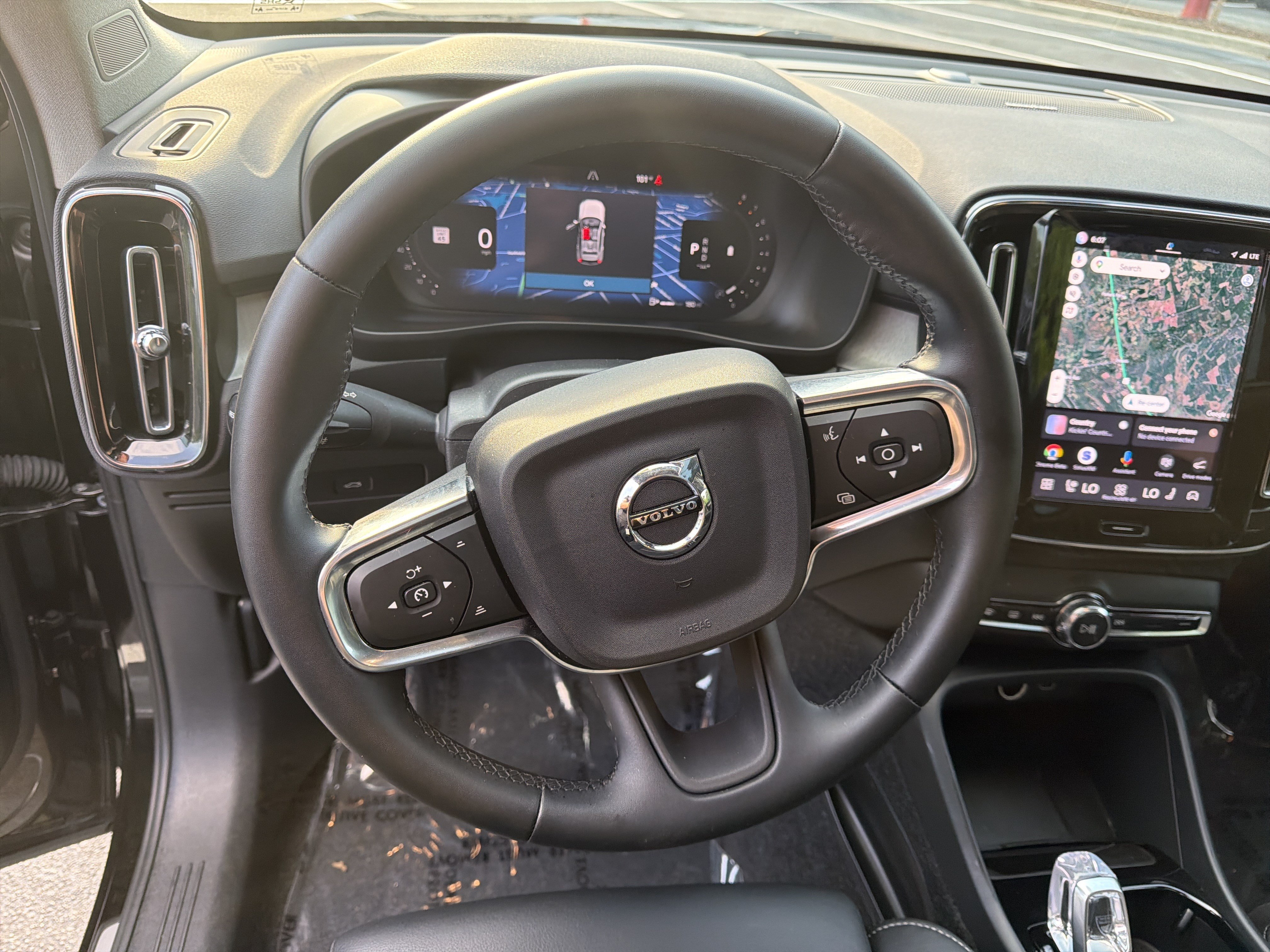 Used 2025 Volvo XC40 B5 Ultra AWD/4WD image 18