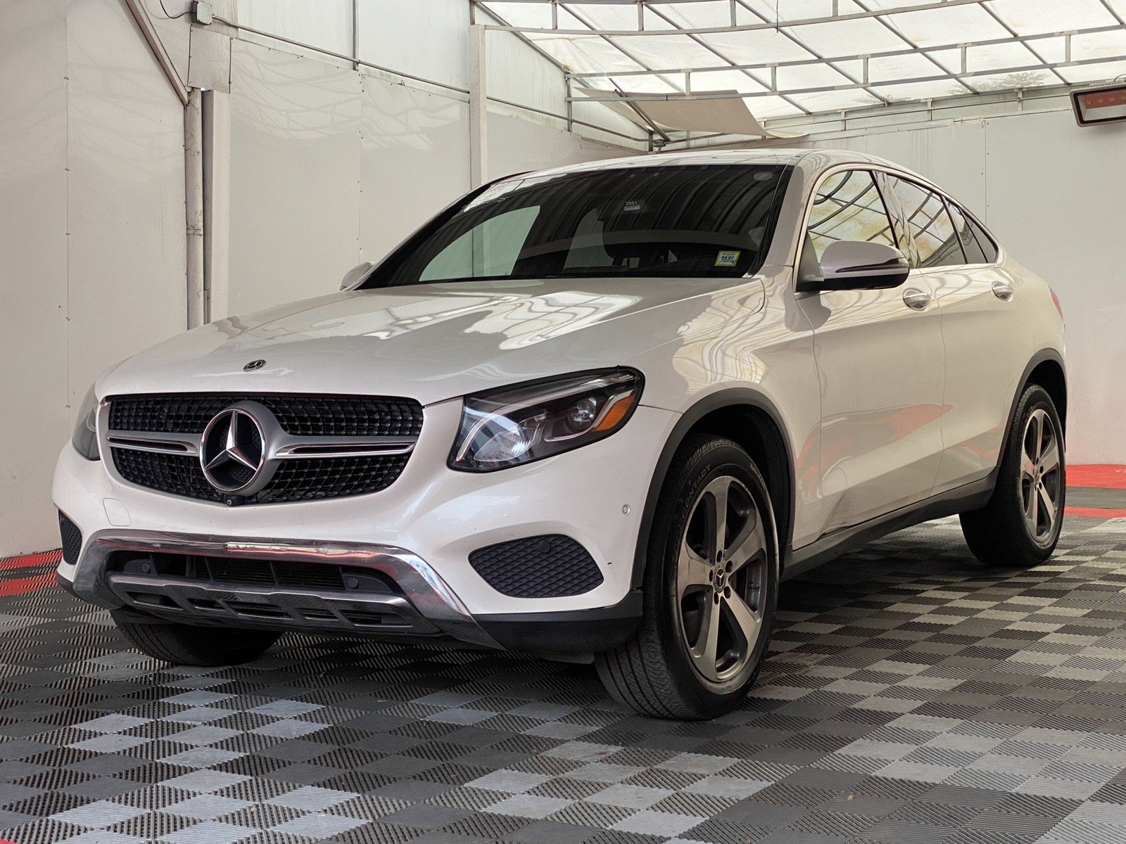 Used 2018 Mercedes-Benz GLC 300 4MATIC Coupe image 3