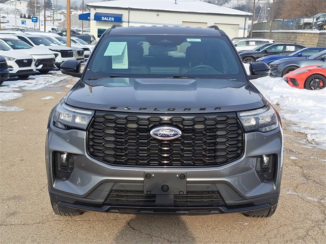 Used 2025 Ford Explorer ST-Line image 8
