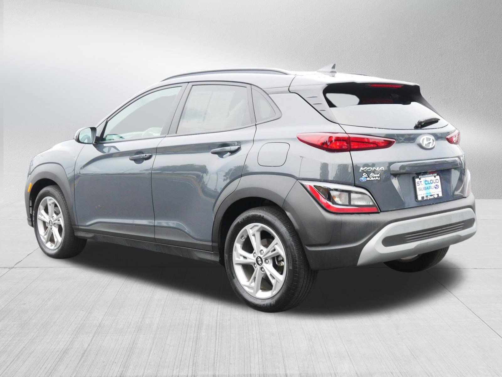 Used 2023 Hyundai Kona SEL w/ Convenience Package FWD image 5