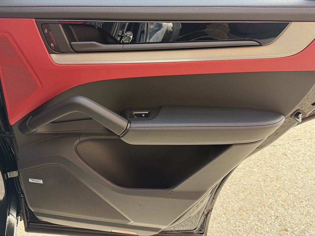 New 2026 Porsche Cayenne S image 24