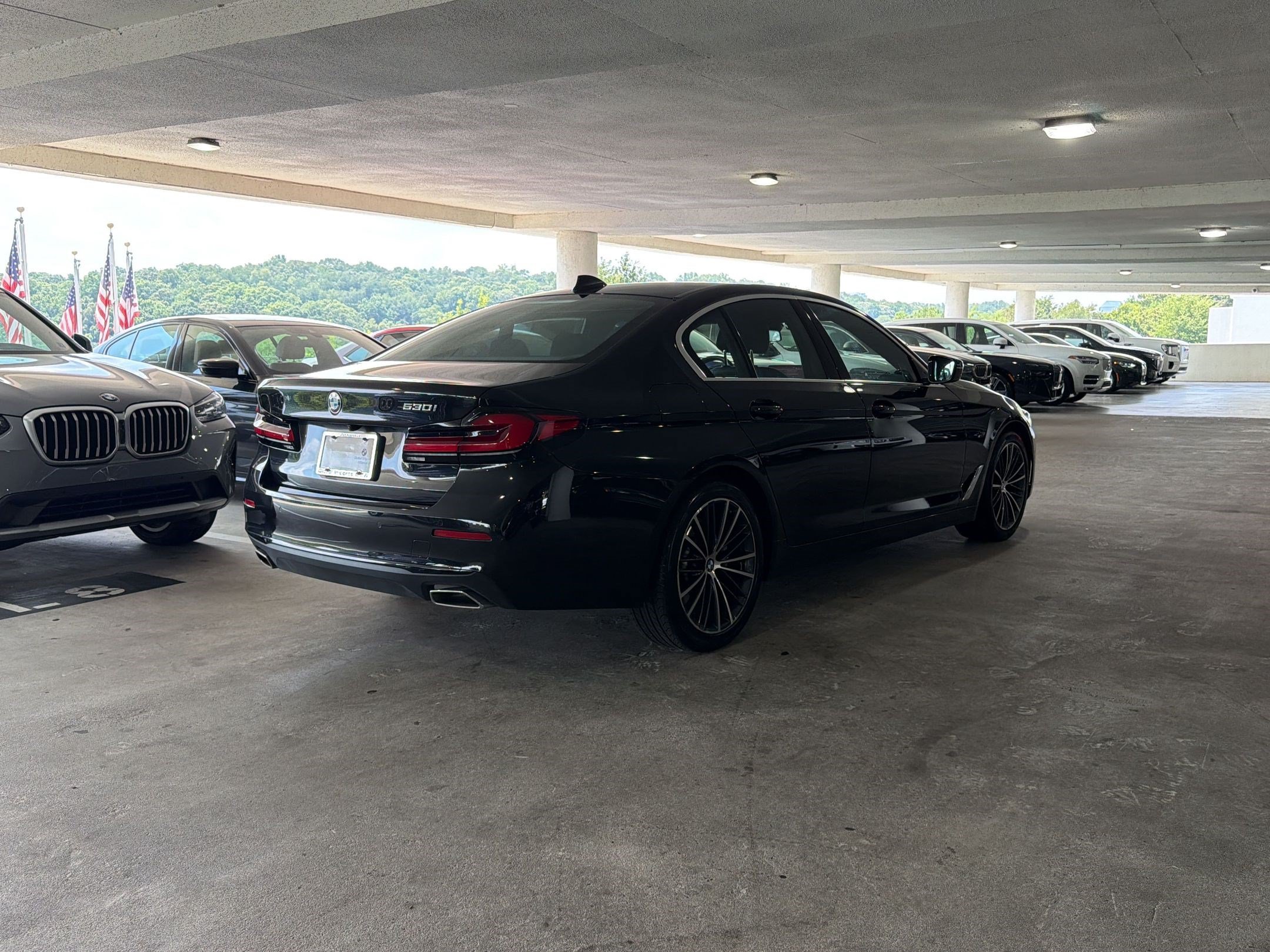 Used 2023 BMW 530i w/ Executive Package RWD image 6